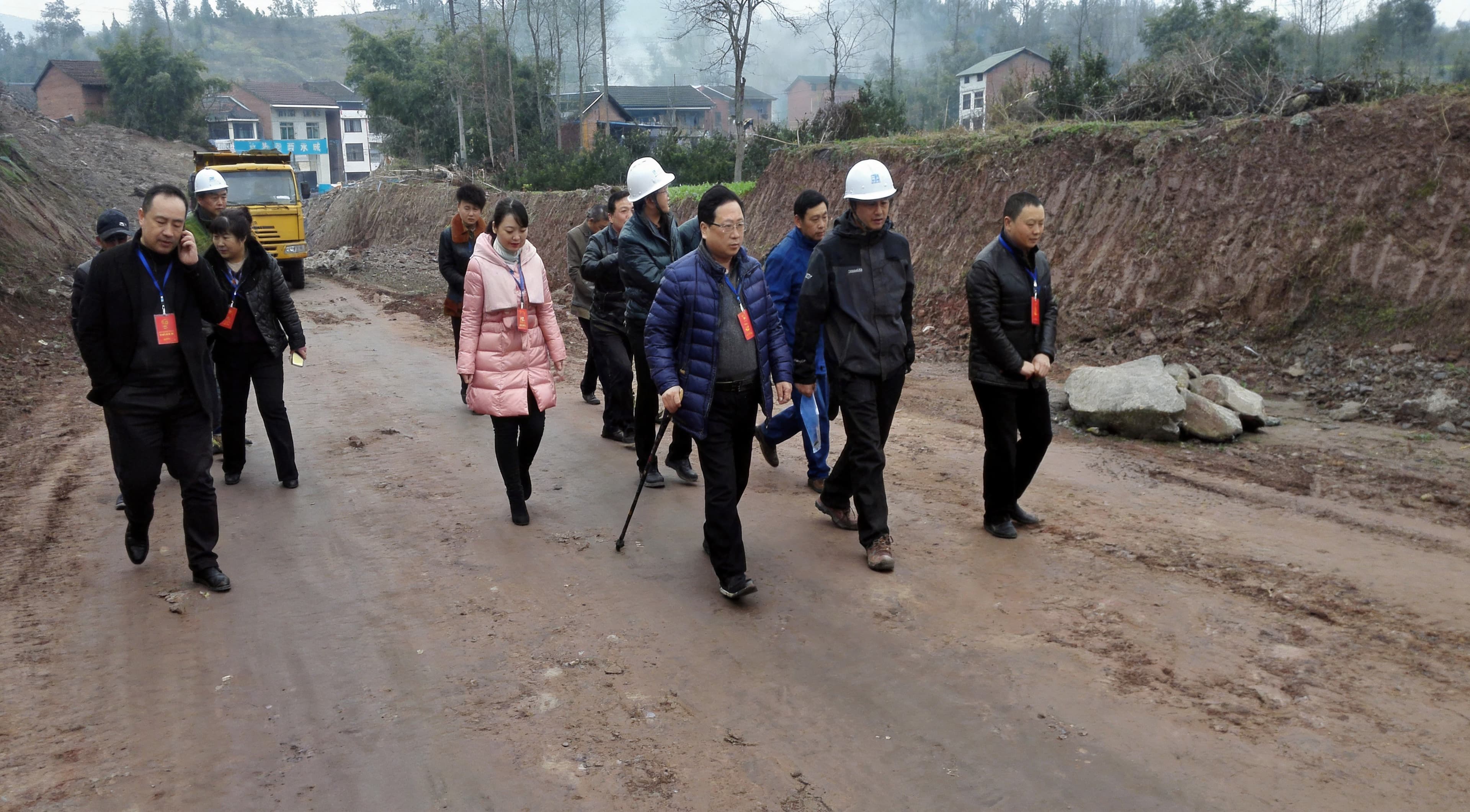 Municipal leaders inspecting the Dazhou Ring Road Phase II site